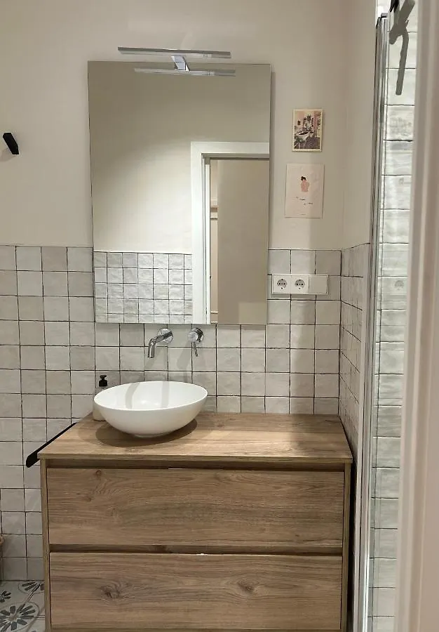 Quarto em Acomodações Particulares Apartamento Premium En Plaza Mina Minimalismo Y Confort A Pasos Del Mar Cádis Espanha