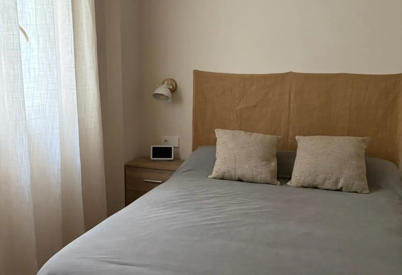 Quarto em Acomodações Particulares Apartamento Premium En Plaza Mina Minimalismo Y Confort A Pasos Del Mar Cádis