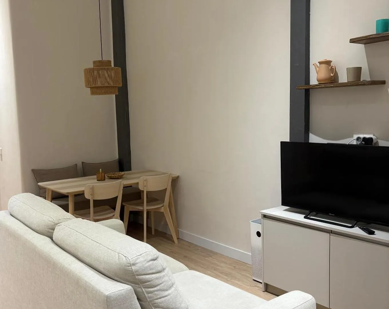 홈스테이 Apartamento Premium En Plaza Mina Minimalismo Y Confort A Pasos Del Mar 카디스