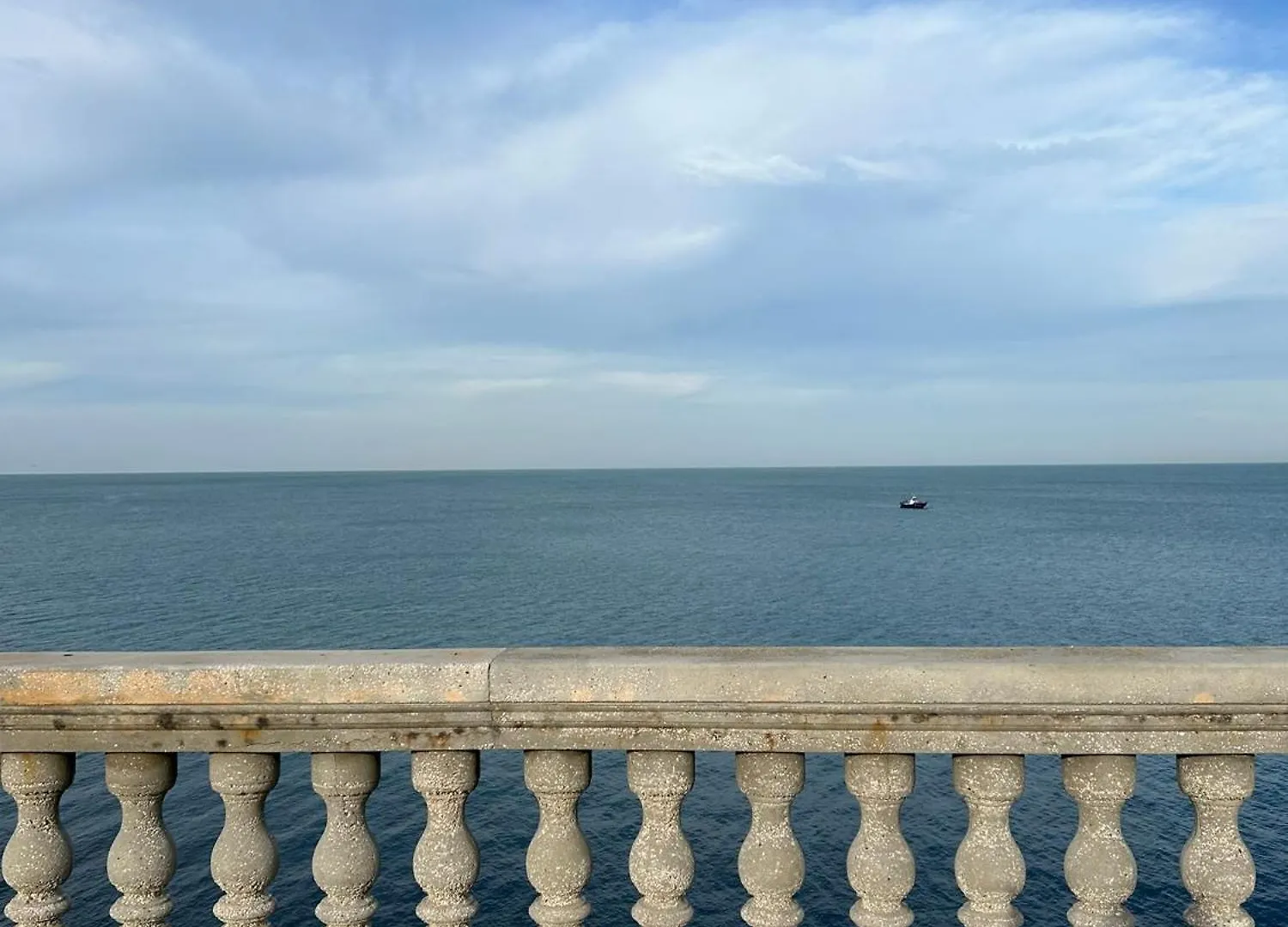 Apartamento Premium En Plaza Mina Minimalismo Y Confort A Pasos Del Mar Cádis 0*,