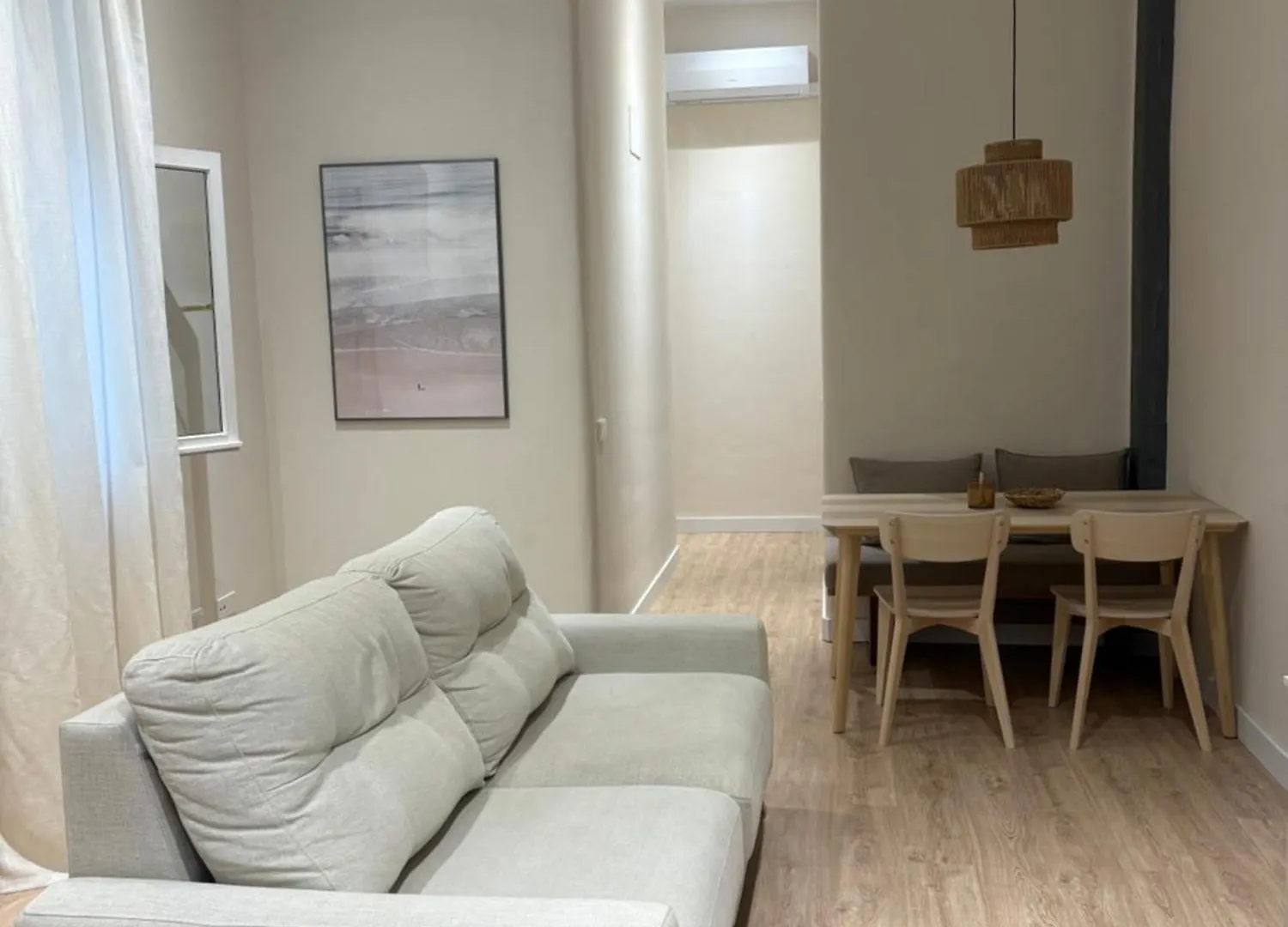 Apartamento Premium En Plaza Mina Minimalismo Y Confort A Pasos Del Mar Cádiz Privatunterkunft